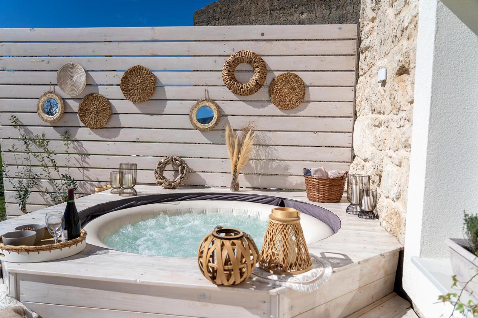 Stone House With Jacuzzi 